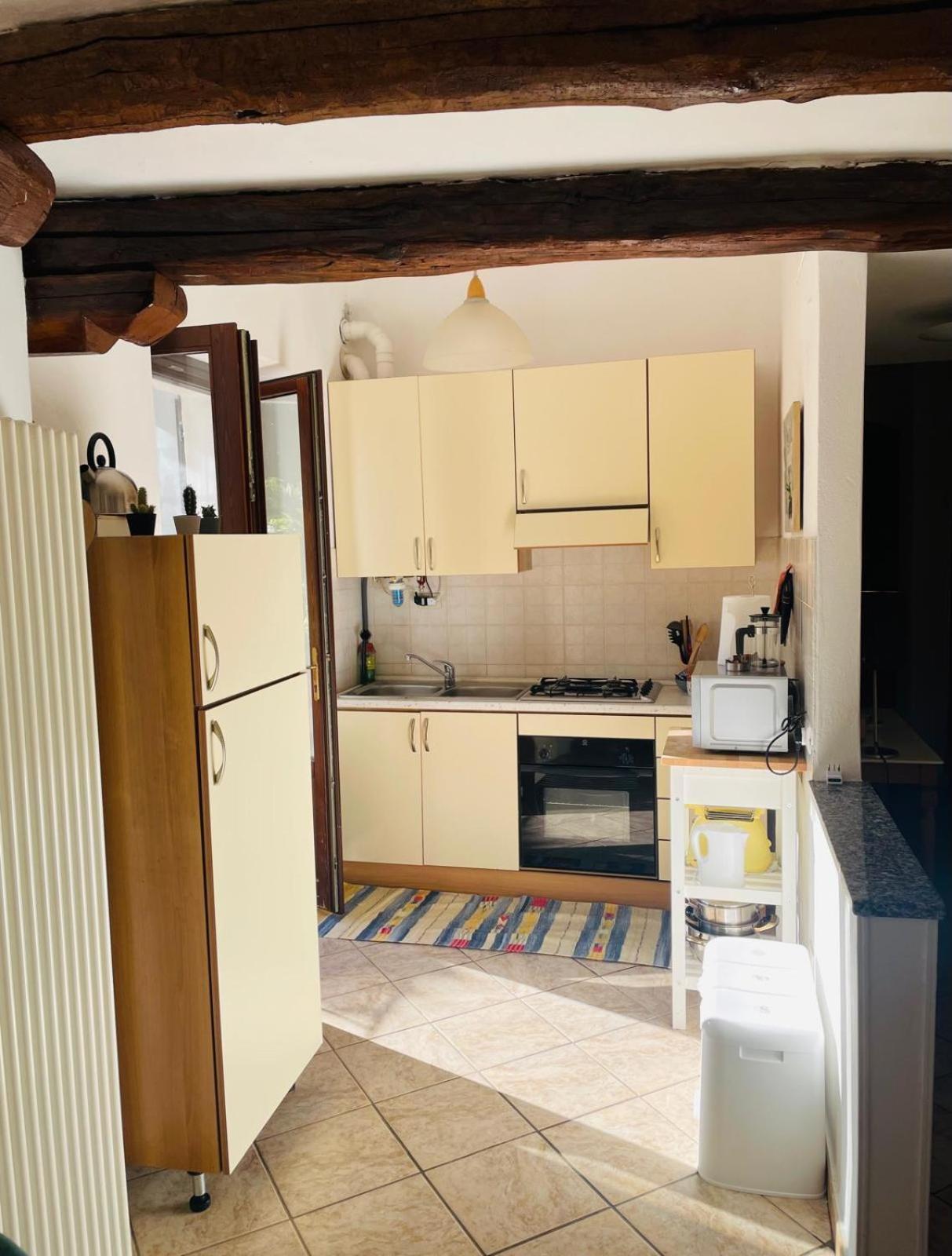 Apartamento La Casa Di Tita Stresa Habitación foto
