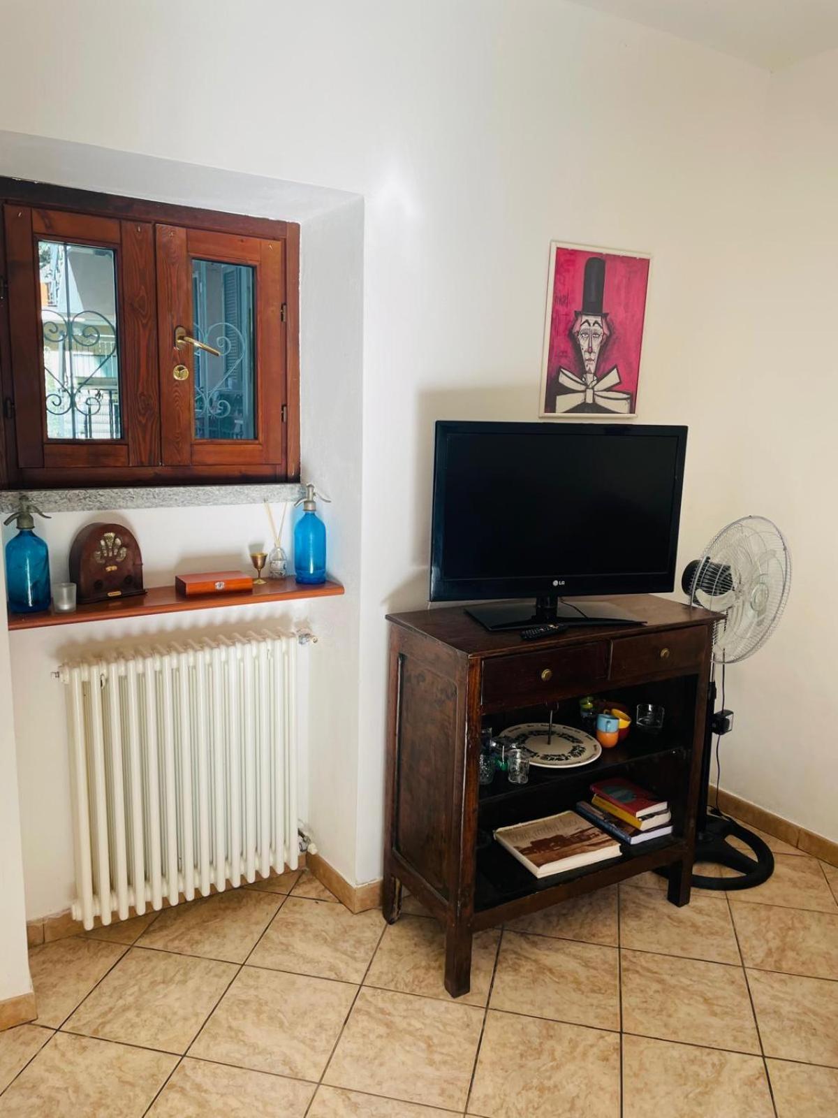 Apartamento La Casa Di Tita Stresa Habitación foto